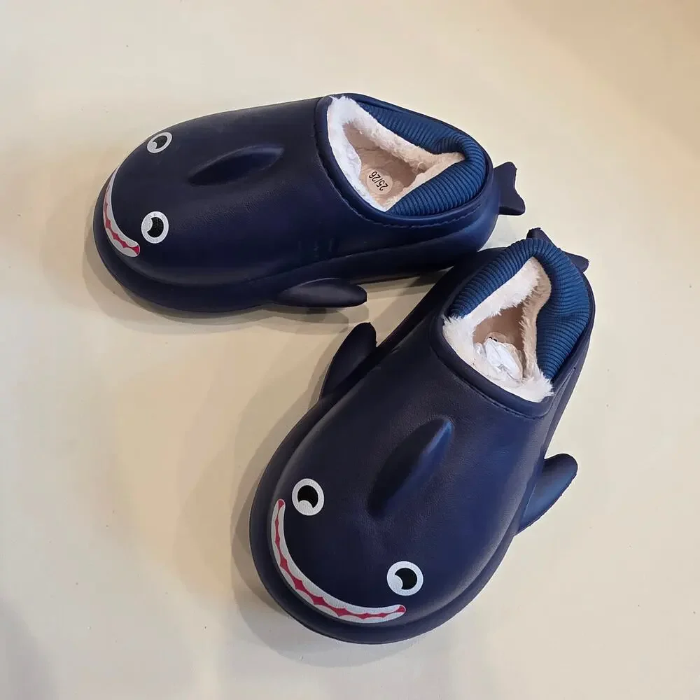 NEW Shark clogs w/sherpa and fur lining in navy blue sz 150 US 8.5